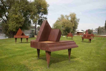 Art (at) riverside